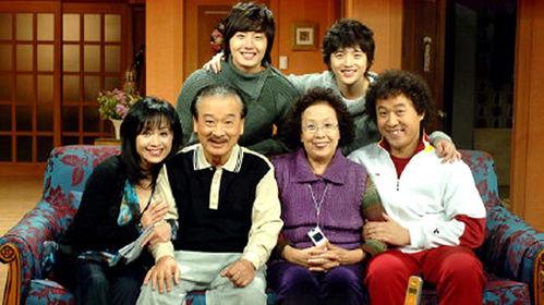 韩国搞笑一家人1,韩国经典喜剧搞笑一家人温馨回顾