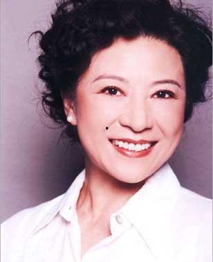 曲蕾个人资料,才华横溢的年轻艺术家，绽放独特魅力